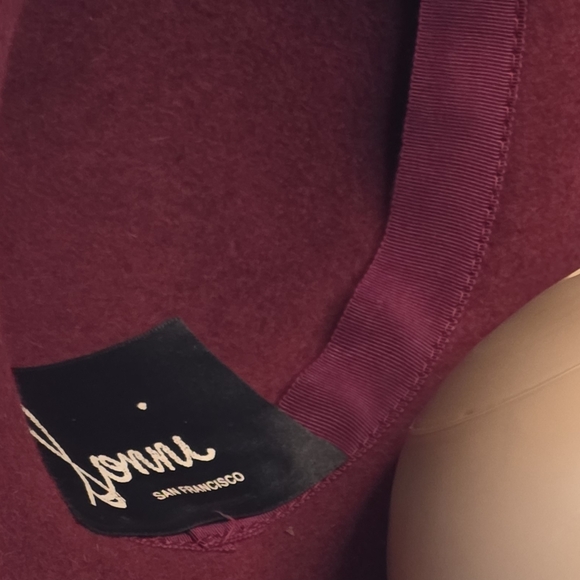 Sonni San Francisco Wool Burgendy Hat With Feathers! - Picture 7 of 16